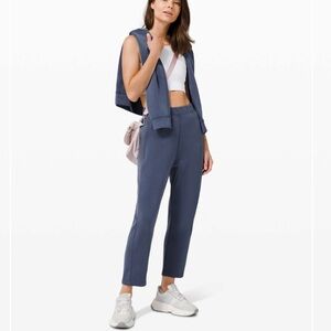 Lululemon with ease relaxed 7/8 pants